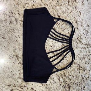 Lululemon lighten up sports bra size 6